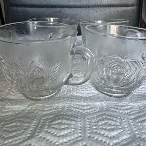 Vintage Elegant Frosted Glass Tea Cups Set